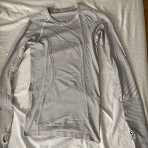 Lululemon long sleeve 4